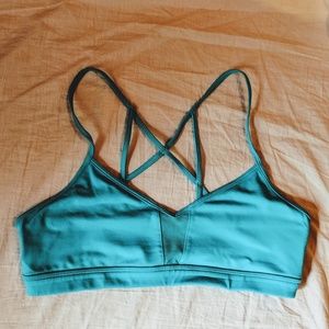 ALO strappy back sports bra with mesh paneling